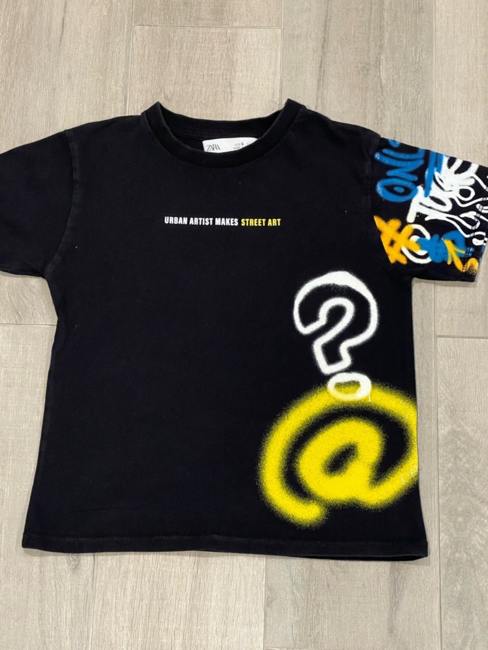 ZARA Boys Black Graphic Tee Shirt Street Art Print Size 6 (116cm)
